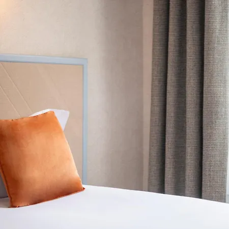 Coypel By Magna Arbor