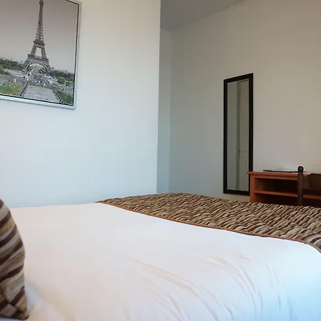 Coypel By Magna Arbor パリ