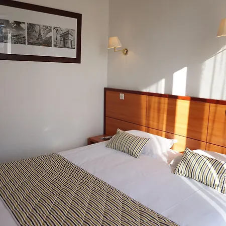 Coypel By Magna Arbor ホテル パリ