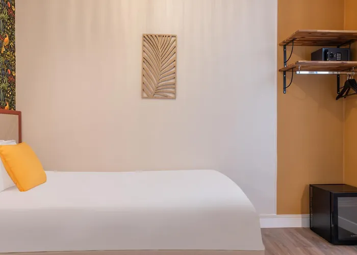 Coypel By Magna Arbor 파리