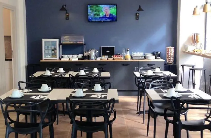 Coypel By Magna Arbor